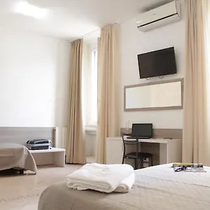https://hotel-siro.italymilanhotels.net
